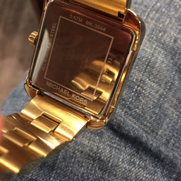 Michael Kors watch - Picture 3 of 3